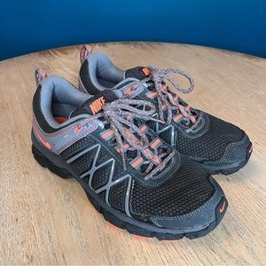 NIKE AIR Trail Ridge 2 Running Hiking Sneaker Shoes Gray Coral Women’s 8